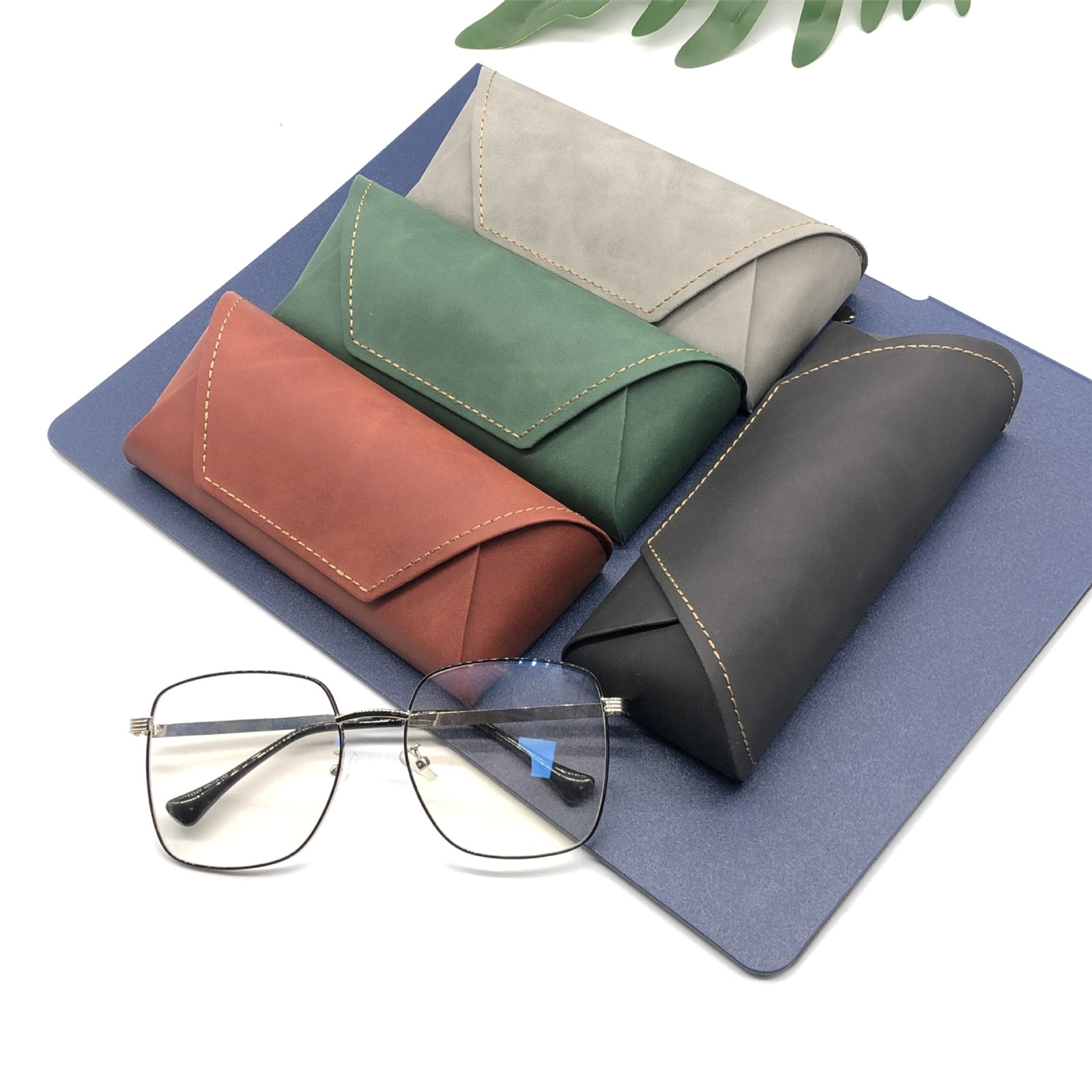 Spectacle Case Pu+Metal Eyewea - Travel Accessories Ideas ulasan dan harga