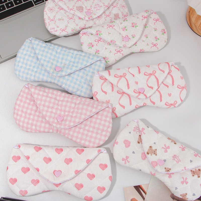 Ins Korean Plaid Fabric Heart  - Travel Accessories Pouch For Women ulasan dan harga